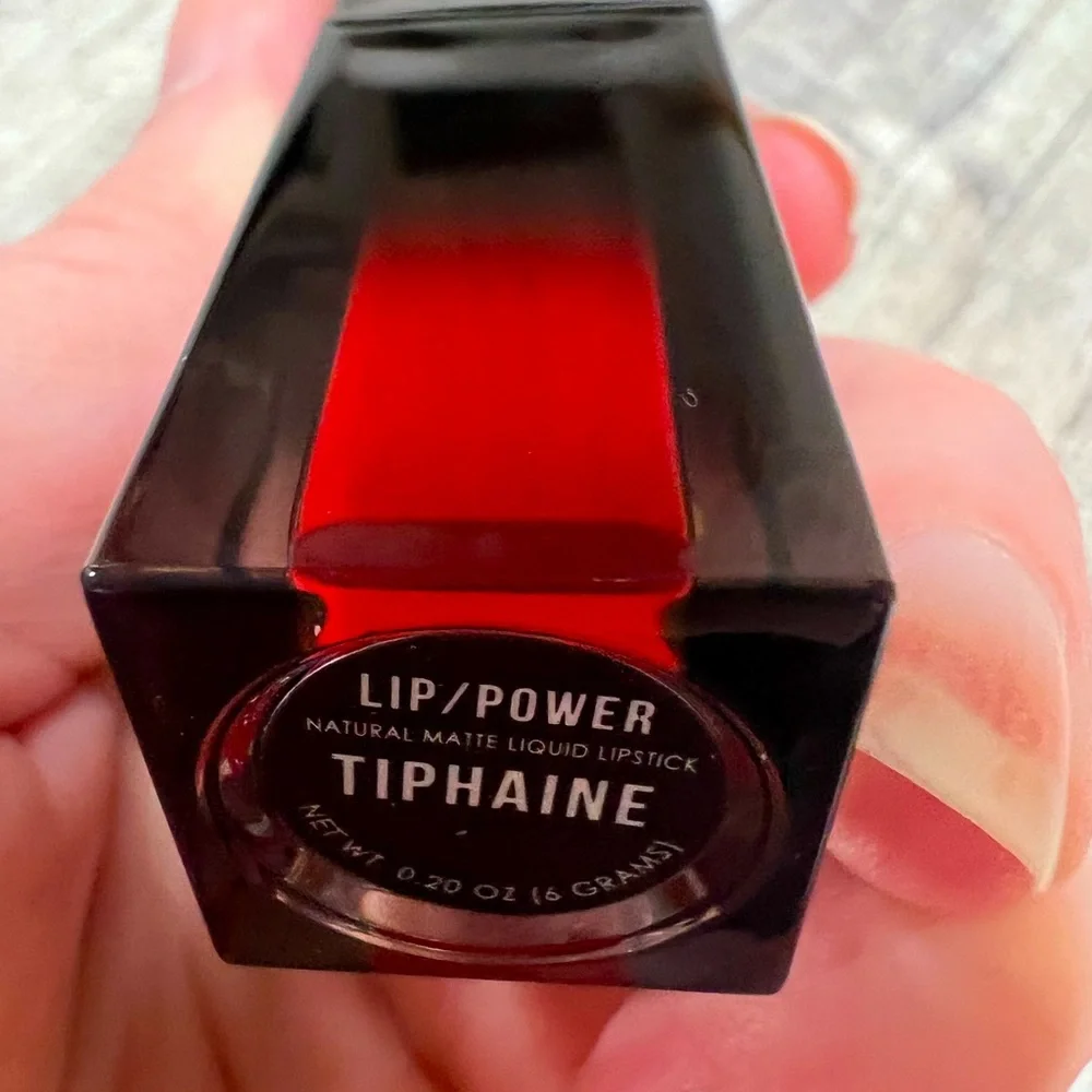 Josephine lip/power-the bold liquid lipstick tiphaine